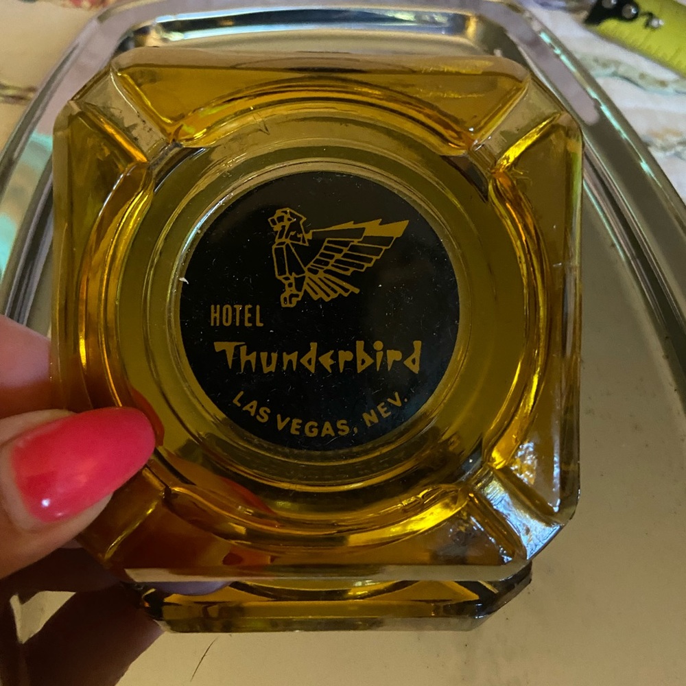 Hotel Thunderbird Las Vegas Vintage ashtray - Picture 2 of 6